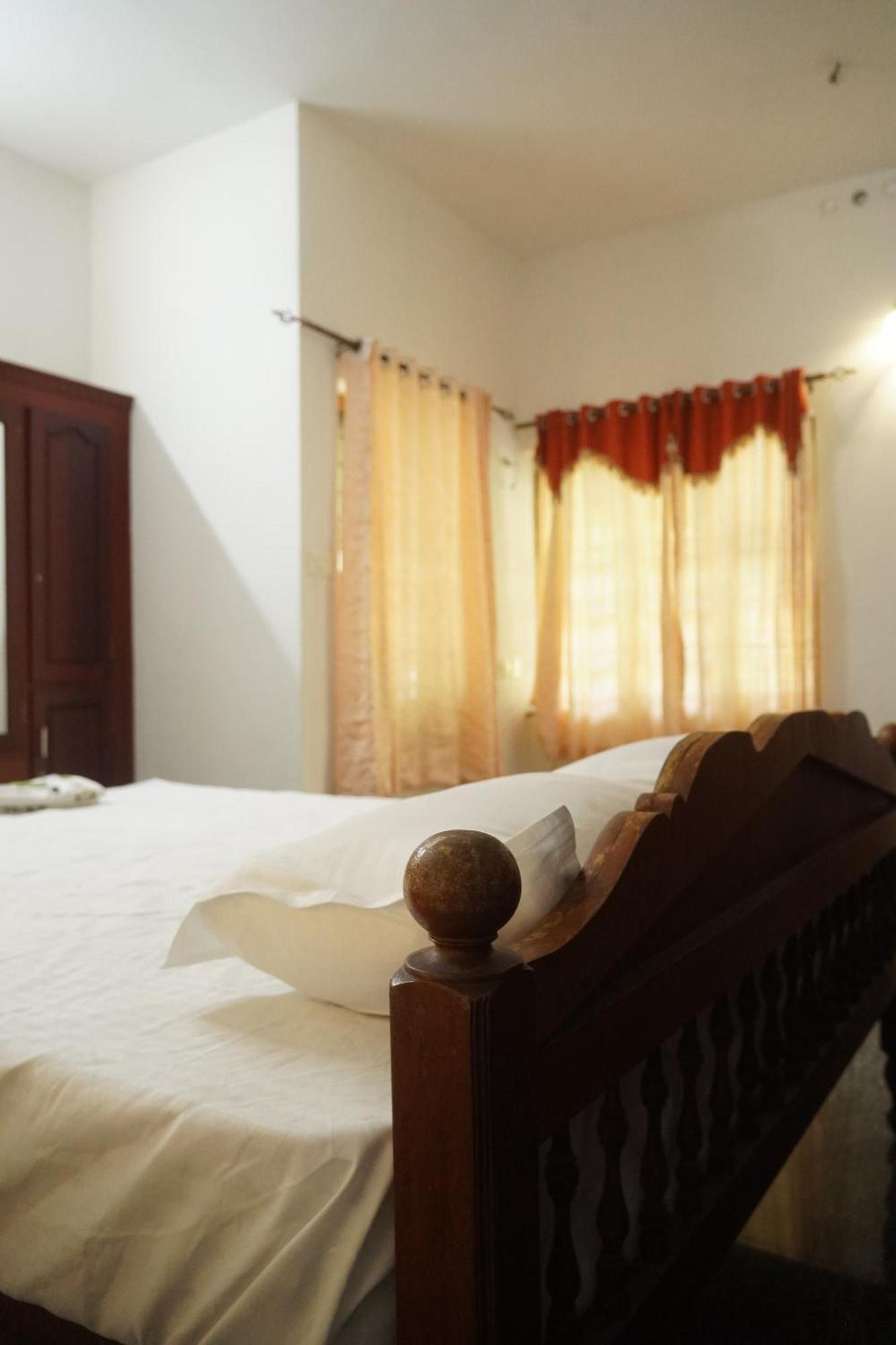 Joby Homestay Kadamakudy Kochi Exterior foto